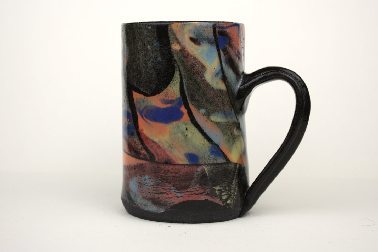 Expressive large tankard mug