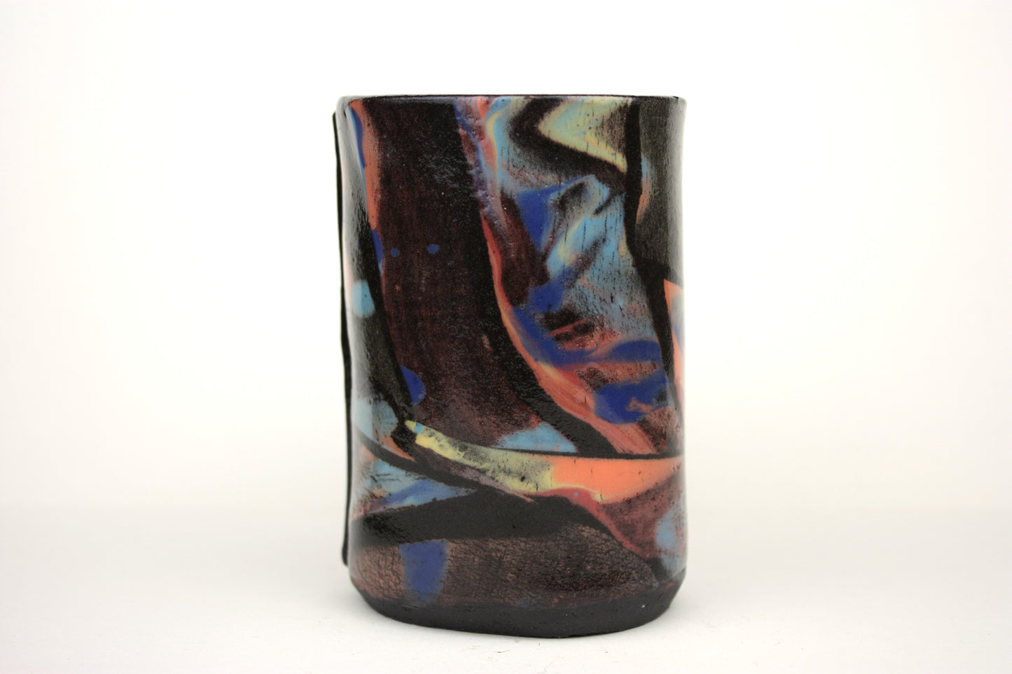 Expressive large tankard mug